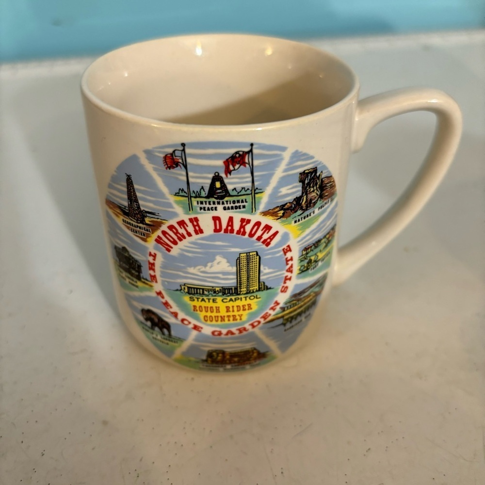 🛍️3/$30 Vintage‎ North Dakota souvenir ceramic coffee tea  mug - made in Japan